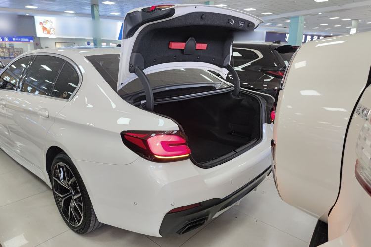 Used BMW 5 Series 2022 Second Facelift 530Li Luxury Version M Sport Package
