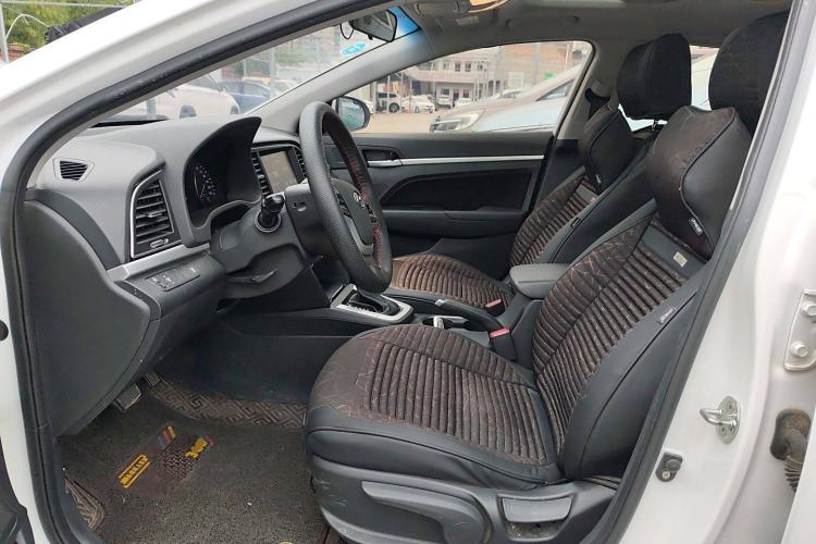 Used Hyundai Elantra 2016 1.6L Automatic ZhiXuan – Elite Version
