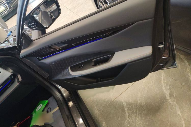 Used Changan UNI-V 2022 1.5T Prestige Version
