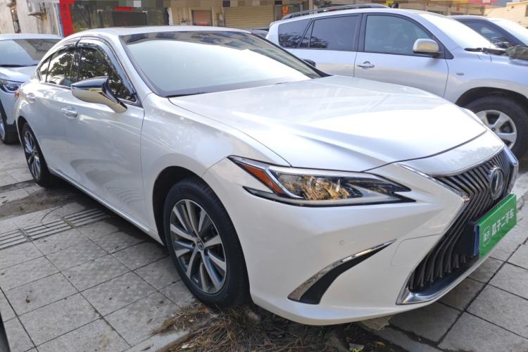 Used Lexus ES 2020 200 Excellence Edition