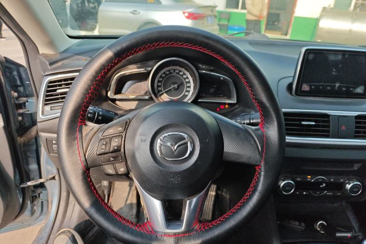 Used Mazda Mazda 3 Axela 2016 Sedan 1.5L Manual Luxury Model