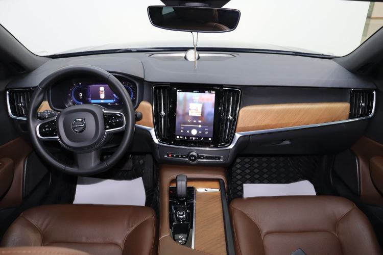 Used Volvo S90 2024 B5 Zhiyi Luxury Edition
