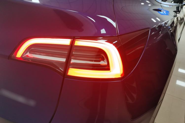 Used Tesla Model Y 2021 Standard Range Rear-Wheel Drive Version
