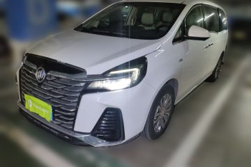 Used Buick GL8 2023 Facelifted Land Cruiser Executive Luxury Version