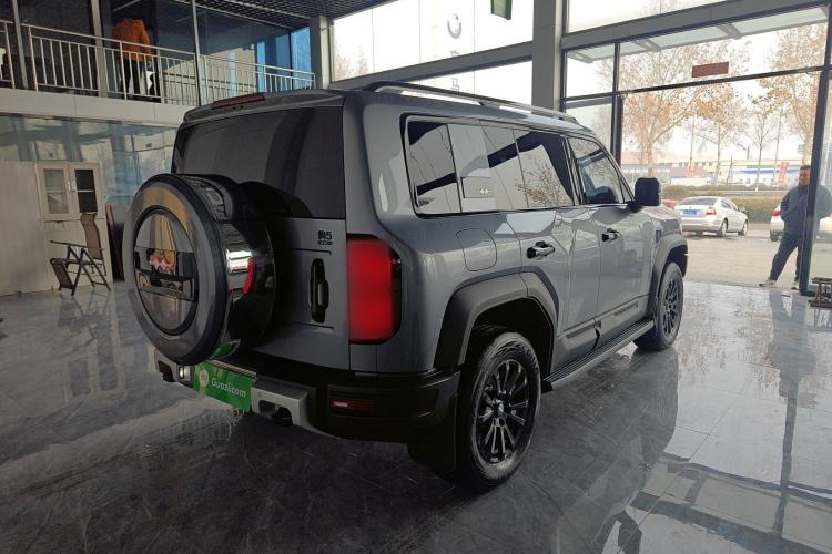 Used  Leopard 5 2023 Explore Edition
