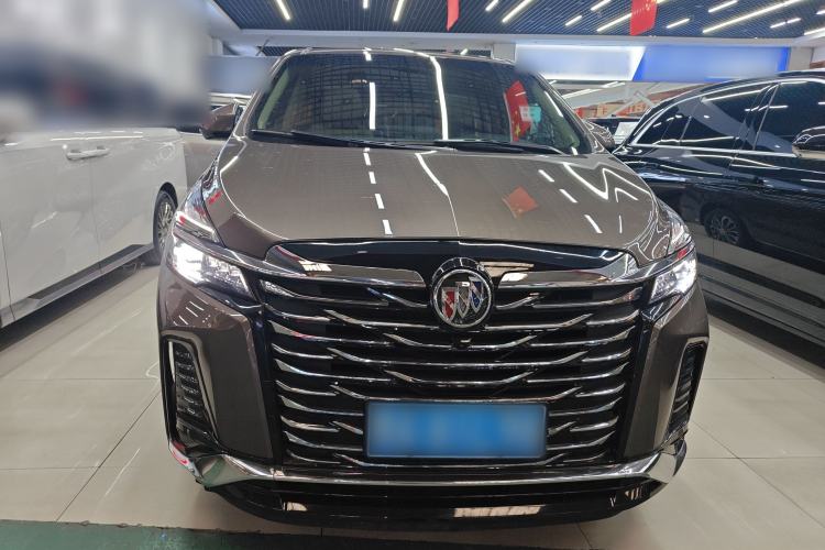 Used Buick GL8 2023 Facelifted Land Cruiser Executive Luxury Version
