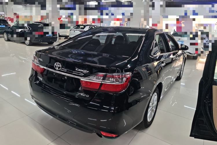 Used Toyota Camry 2015 2.0G Premier Edition
