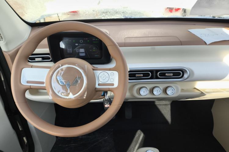 Used Wuling Hongguang MINIEV 2024 3rd Generation 215km Youth Edition
