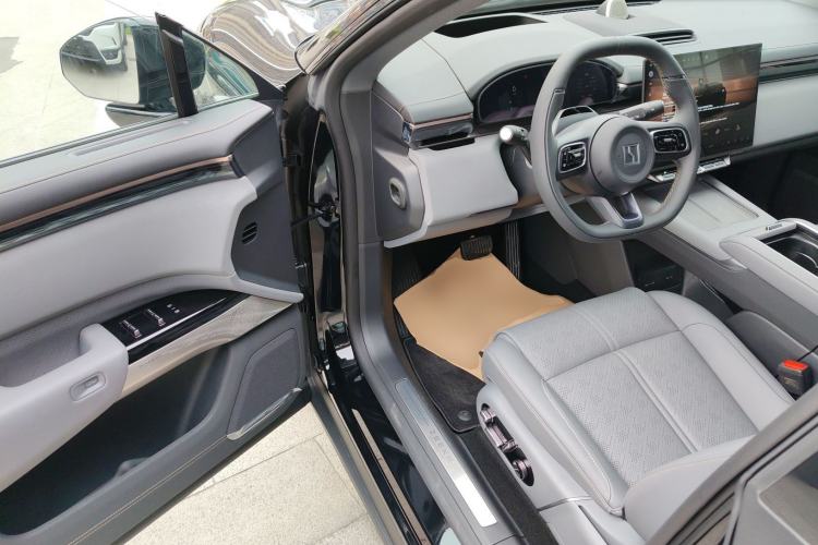 Used Zeekr 7X 2025 100 kWh Long-Range Rear-Wheel Drive with Intelligent Driving Features
