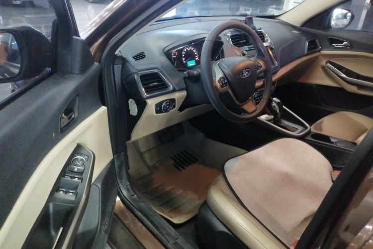 Used Ford Escort 2015 1.5L Automatic Comfort Model
