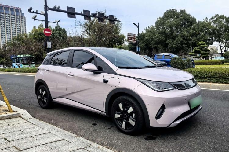 Used BYD Dolphin 2025 Intelligent Driving Version 410 km Fashion Edition
