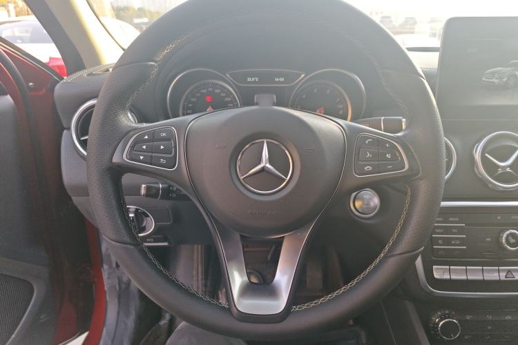 Used Mercedes-Benz GLA 2017 GLA 220 4MATIC Fashion Model
