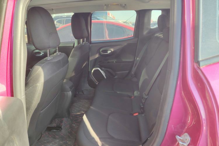 Used  Renegade 2017 180T Automatic Jingneng Edition
