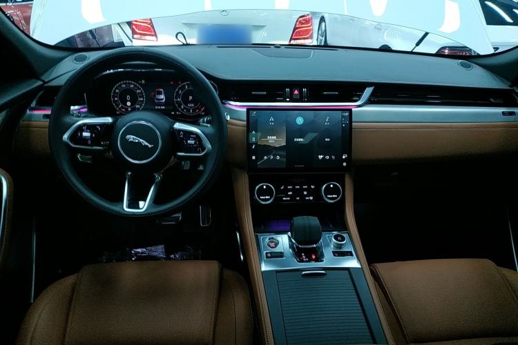 Used Jaguar F-PACE 2024 P250 R-Dynamic SE
