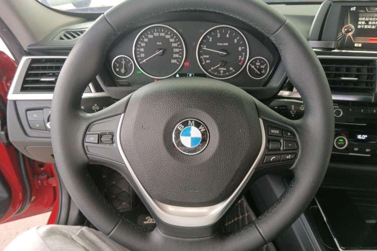 Used BMW 3 Series 2016 316Li Fashion Model
