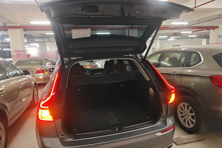 Used Volvo XC60 2019 T5 4x4 Smart Edition China VI Standard
