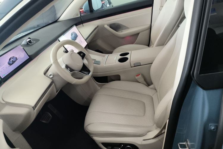 Used Hima Luxeed R7 2024 All-Electric 667 km Max
