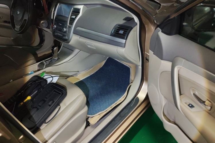 Used Dongfeng Aeolus A60 2012 1.6L Automatic Prestige Edition
