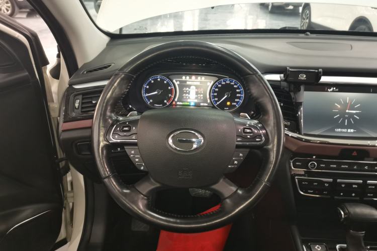 Used GAC Trumpchi GS8 2017 320T Two-Wheel Drive Luxury Smart Connectivity Version (7 Seats)
