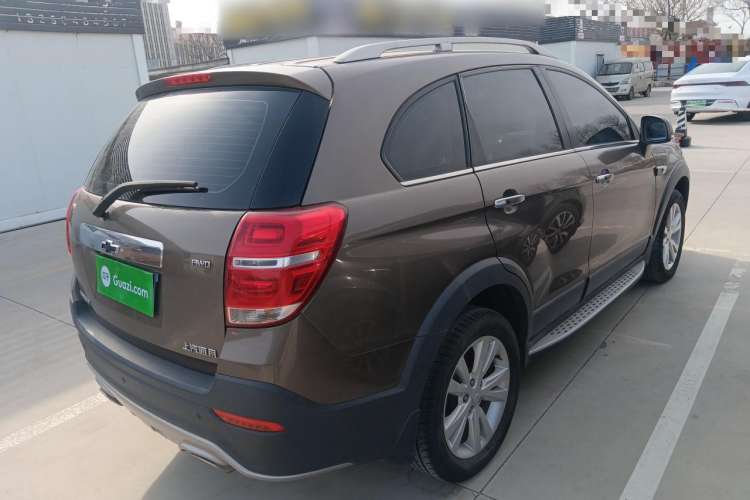 Used Chevrolet Captiva 2017 2.4L 4x4 Flagship Edition 7-Seater
