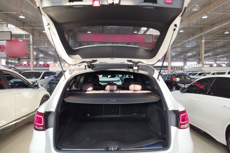 Used Mercedes-Benz GLC 2020 GLC 260 L 4MATIC Dynamic Model