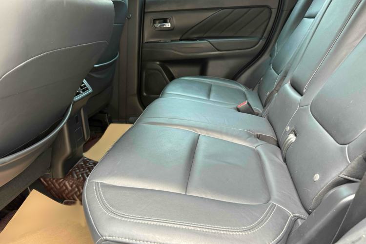 Used Mitsubishi Outlander 2019 2.0L Two-Wheel Drive Comfort Edition 5 Seats China V Standard
