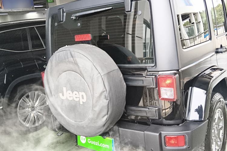 Used  Wrangler 2015 3.0L Sahara Four-Door Comfort Edition