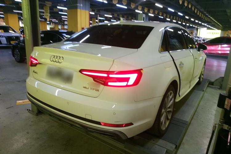 Used Audi A4L 2019 40 TFSI Fashion Edition China VI Emission Standard
