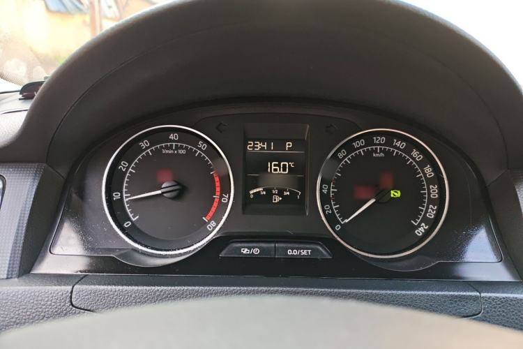 Used Skoda Rapid Spaceback 2016 Revised Version 1.6L Automatic Front-Drive Edition
