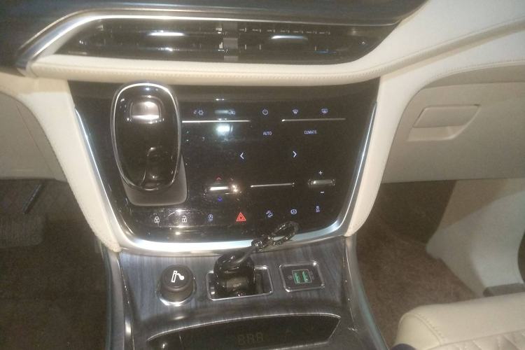 Used Buick GL8 2021 ES Landtrek 653T Comfort Edition