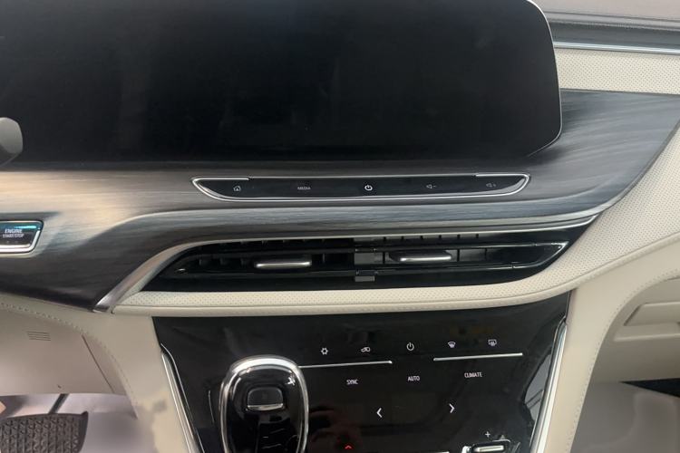 Used Buick GL8 2023 ES Lu Zun Comfort Model
