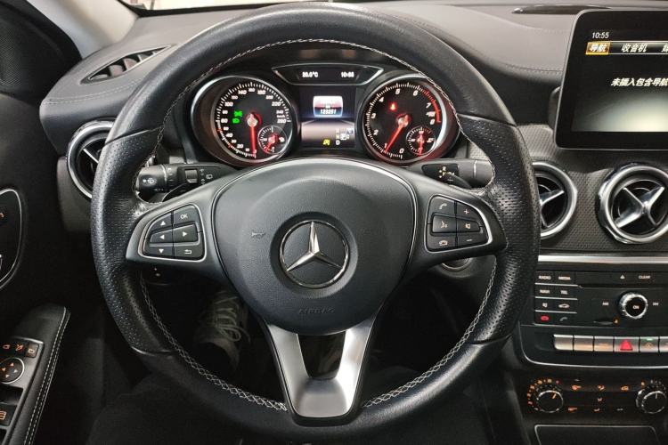 Used Mercedes-Benz GLA 2017 GLA 200 Fashion Model