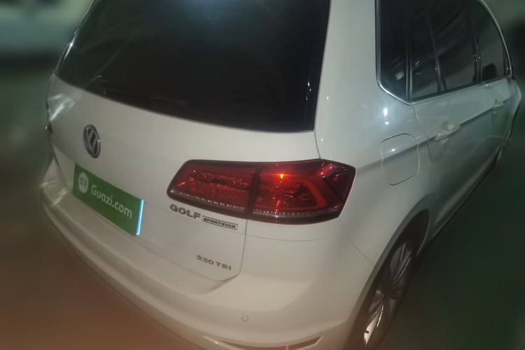 Used Volkswagen Golf Sportsvan 2018 230TSI Automatic Luxury Model
