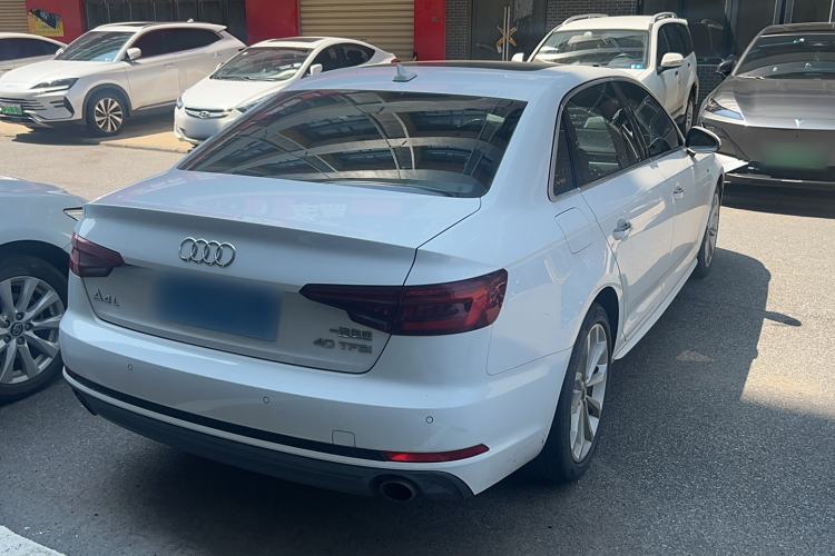 Used Audi A4L 2018 30th Anniversary Edition 40 TFSI Fashion Model
