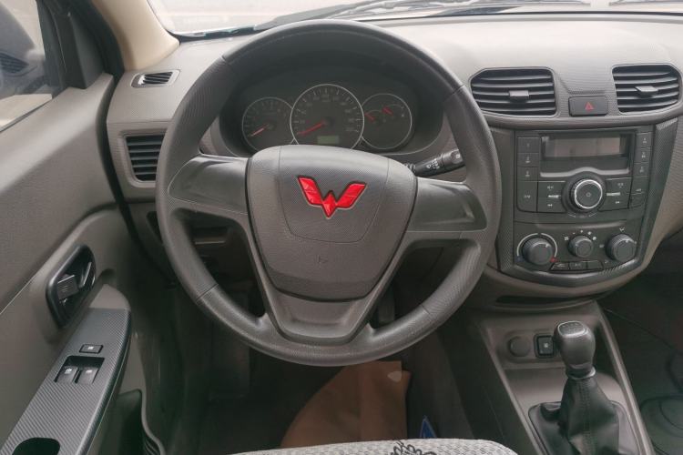 Used Wuling Hongguang 2018 1.5L Classic S Base Model
