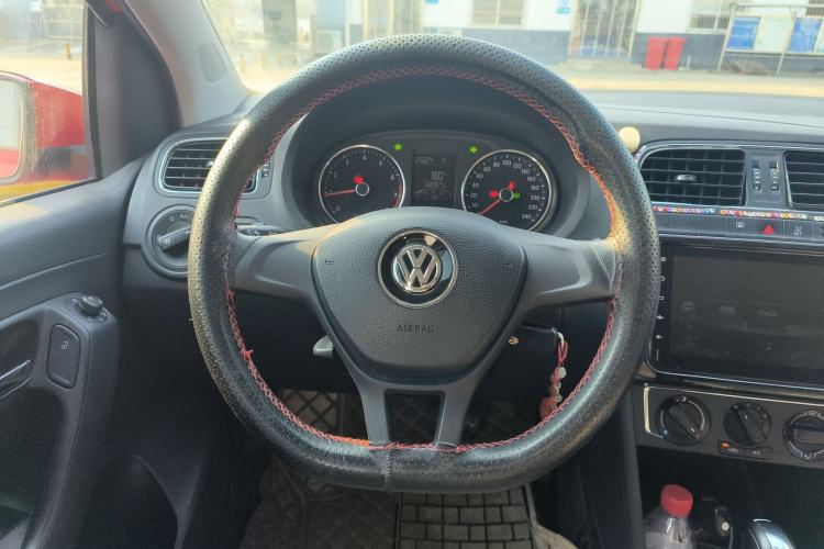 Used Volkswagen Polo 2014 1.4L Automatic Comfort Edition
