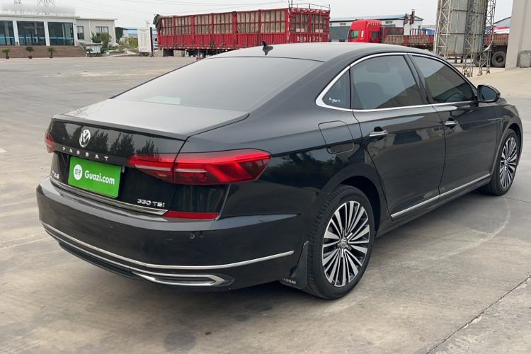 Used Volkswagen Passat 2019 330TSI Luxury Edition China VI Standard

