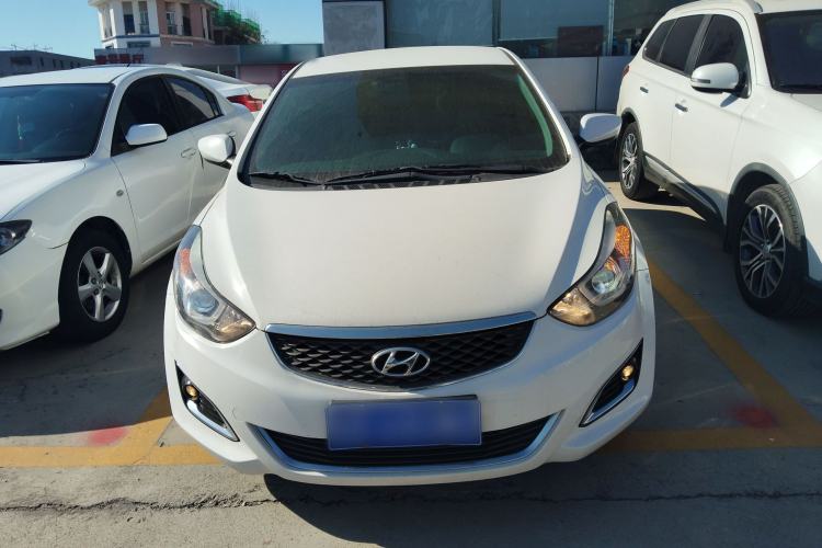 Used Hyundai Elantra 2016 1.6L Automatic Smart Version
