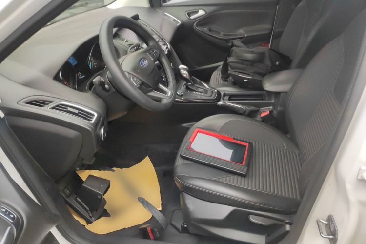 Used Ford Focus 2017 Hatchback 1.6L Automatic Fashion Edition Smart Drive Version
