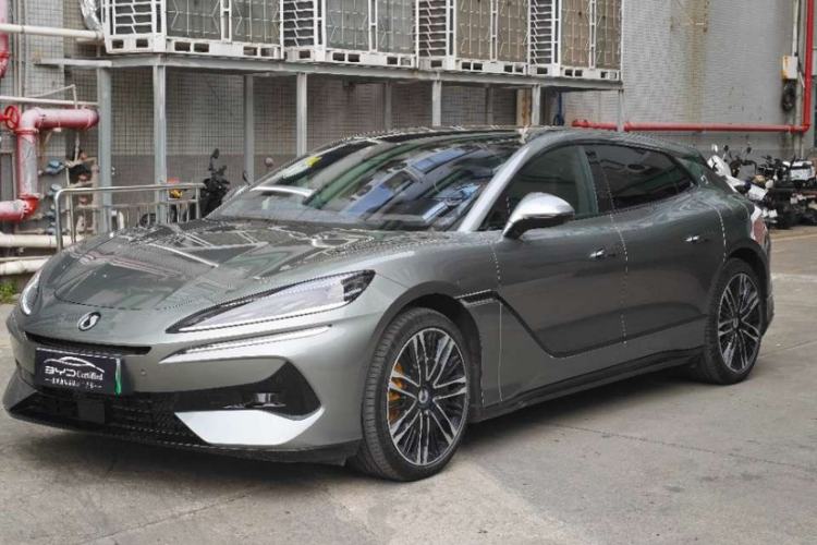 Used Denza Z9GT 2024 1100 Four-Wheel Drive Ultra Version
