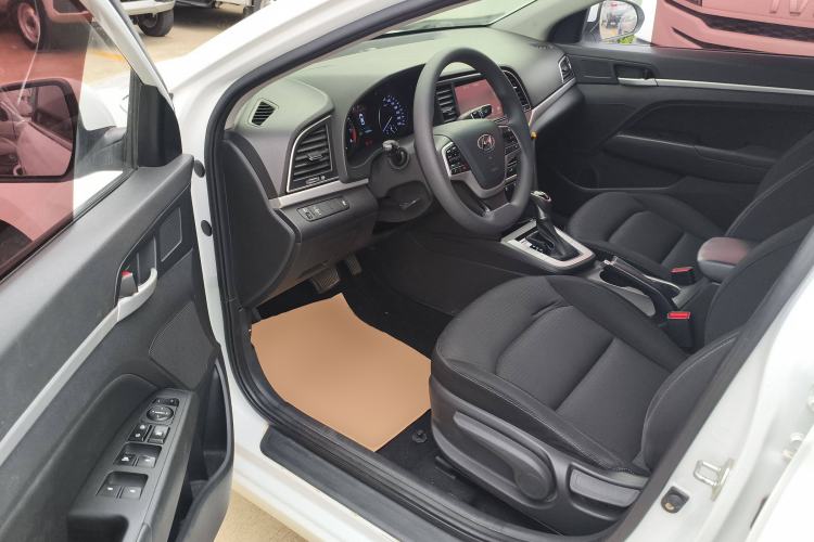 Used Hyundai Elantra 2016 1.6L Automatic ZhiXuan – Elite Version