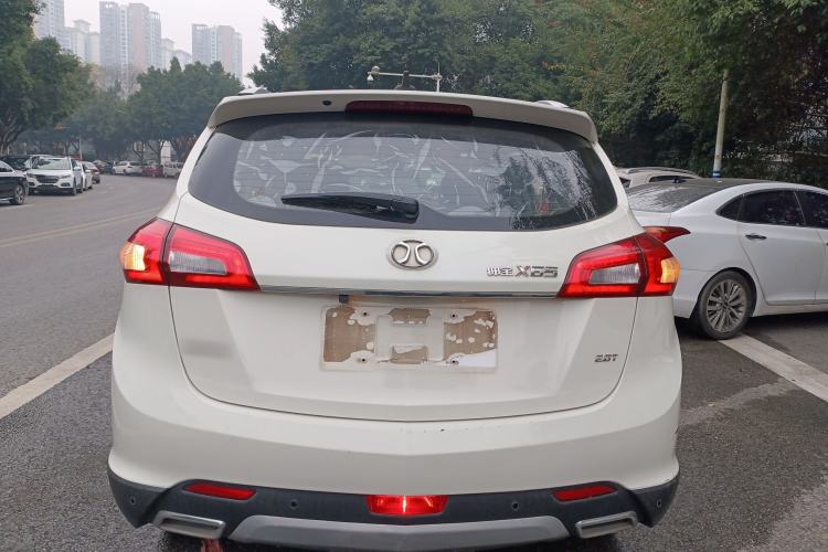 Used BAIC Senova X65 2015 2.0T automatic comfort version
