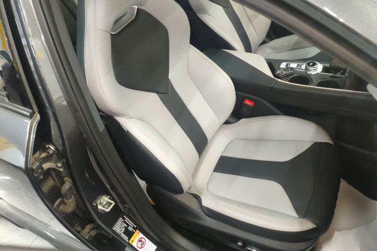 Used Changan UNI-V iDD 2024 Blue Whale Smart Electric iDD 136km Luxury Model
