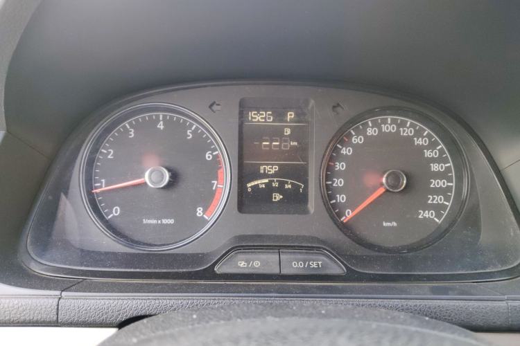 Used Volkswagen Gran Lavida 2013 1.6L Automatic Fashion Model