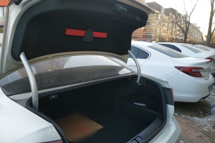 Used Volkswagen Magotan 2023 2 Million Units Limited Edition 330TSI DSG Leading Version
