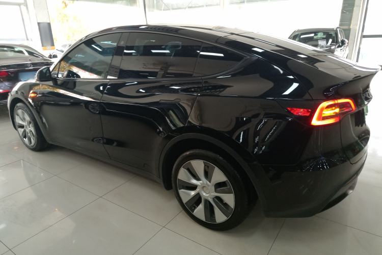 Used Tesla Model Y 2021 Standard Range Rear-Wheel Drive Version
