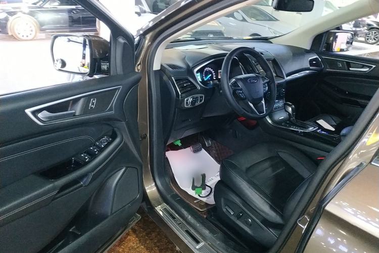 Used Ford Edge 2018 EcoBoost 245 Two-Wheel-Drive Titanium 7-Seater China V Standard
