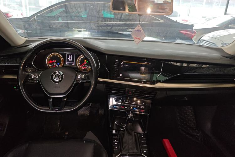 Used Volkswagen Passat 2020 330TSI Elite Edition China VI
