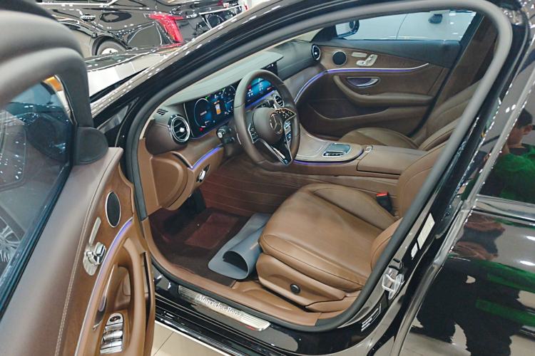 Used Mercedes-Benz E-Class 2023 Updated E 300 L Fashion Edition
