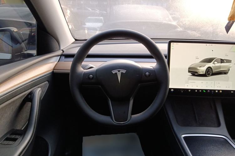 Used Tesla Model Y 2022 Rear-Wheel-Drive Version
